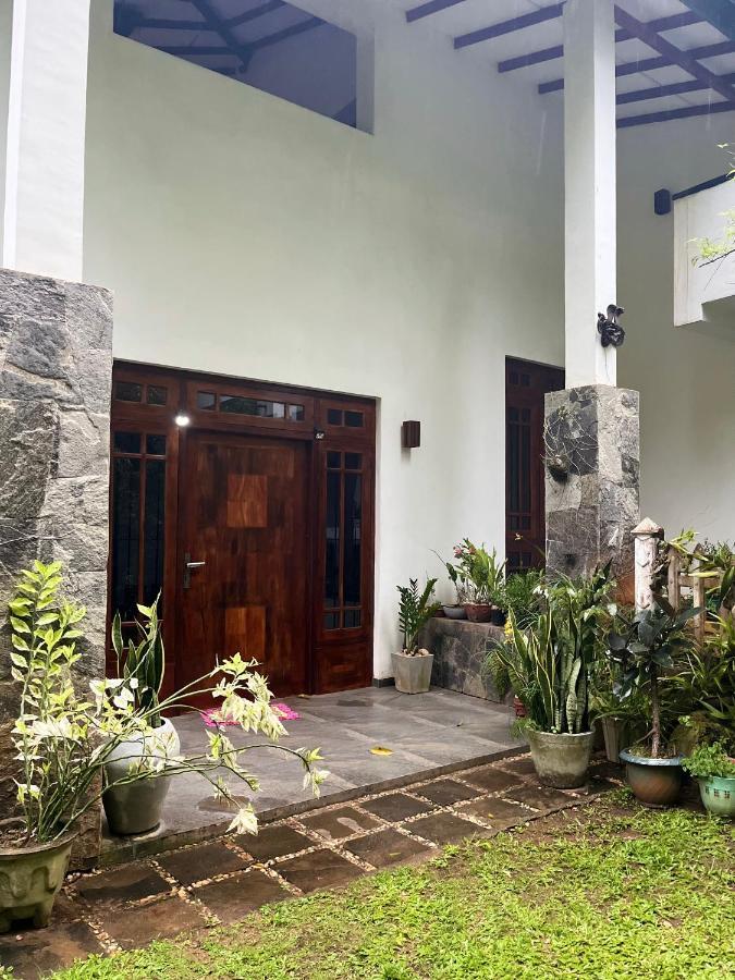 Rustic Mahaweli Lägenhet Kandy Exteriör bild